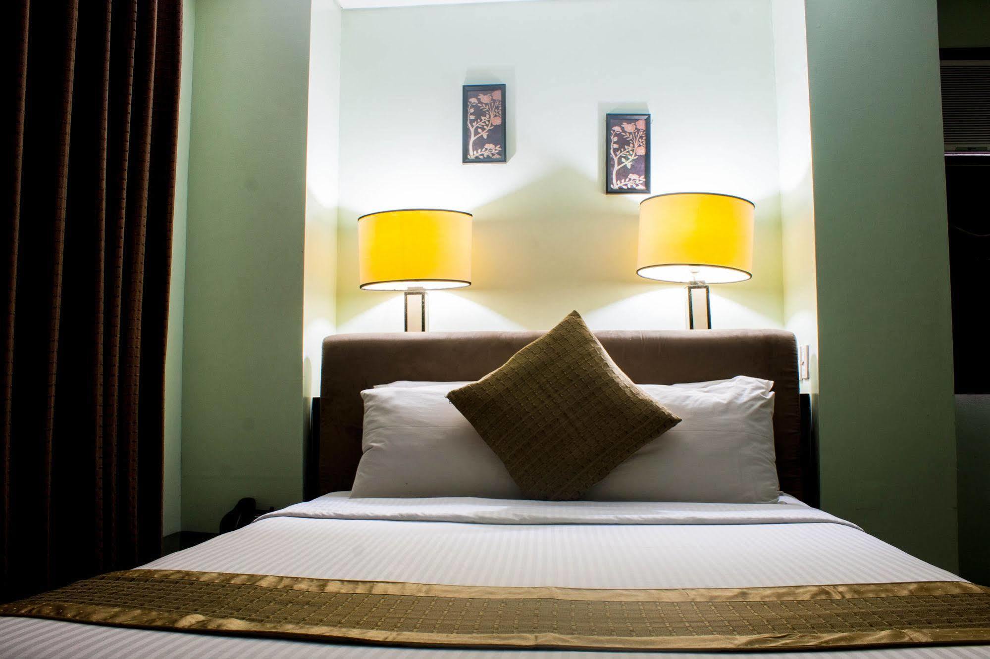 Manila Grand Opera Hotel Eksteriør billede