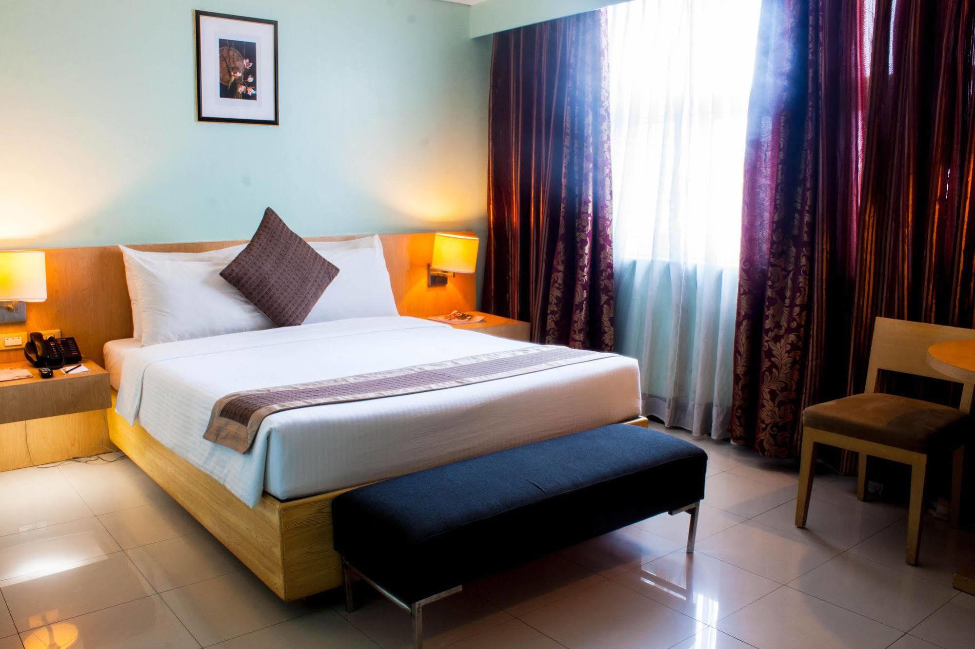 Manila Grand Opera Hotel Eksteriør billede