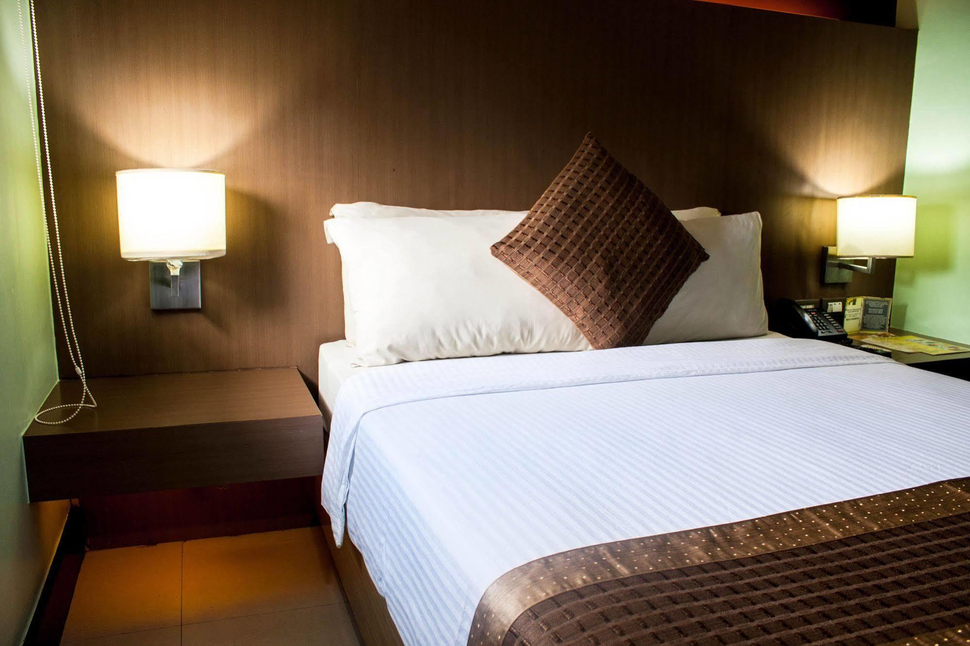 Manila Grand Opera Hotel Eksteriør billede
